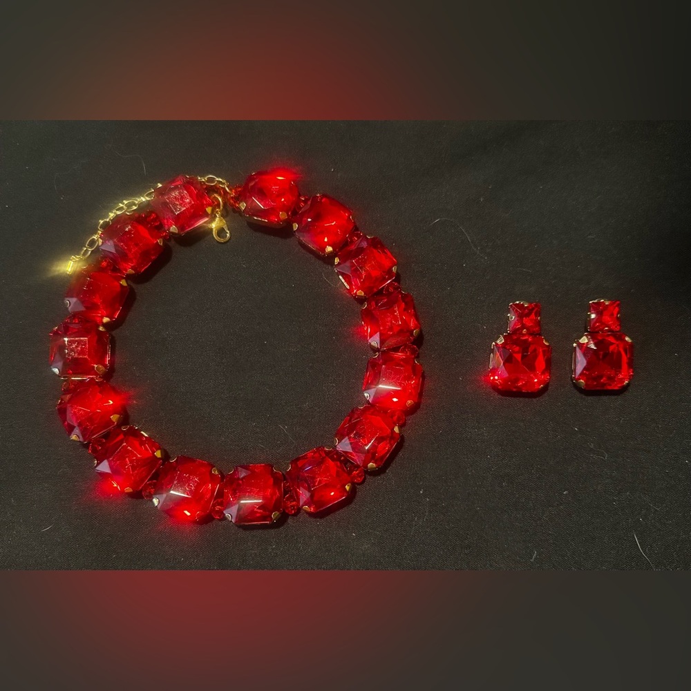 Elegant Red Gemstone Necklace and Earring Set